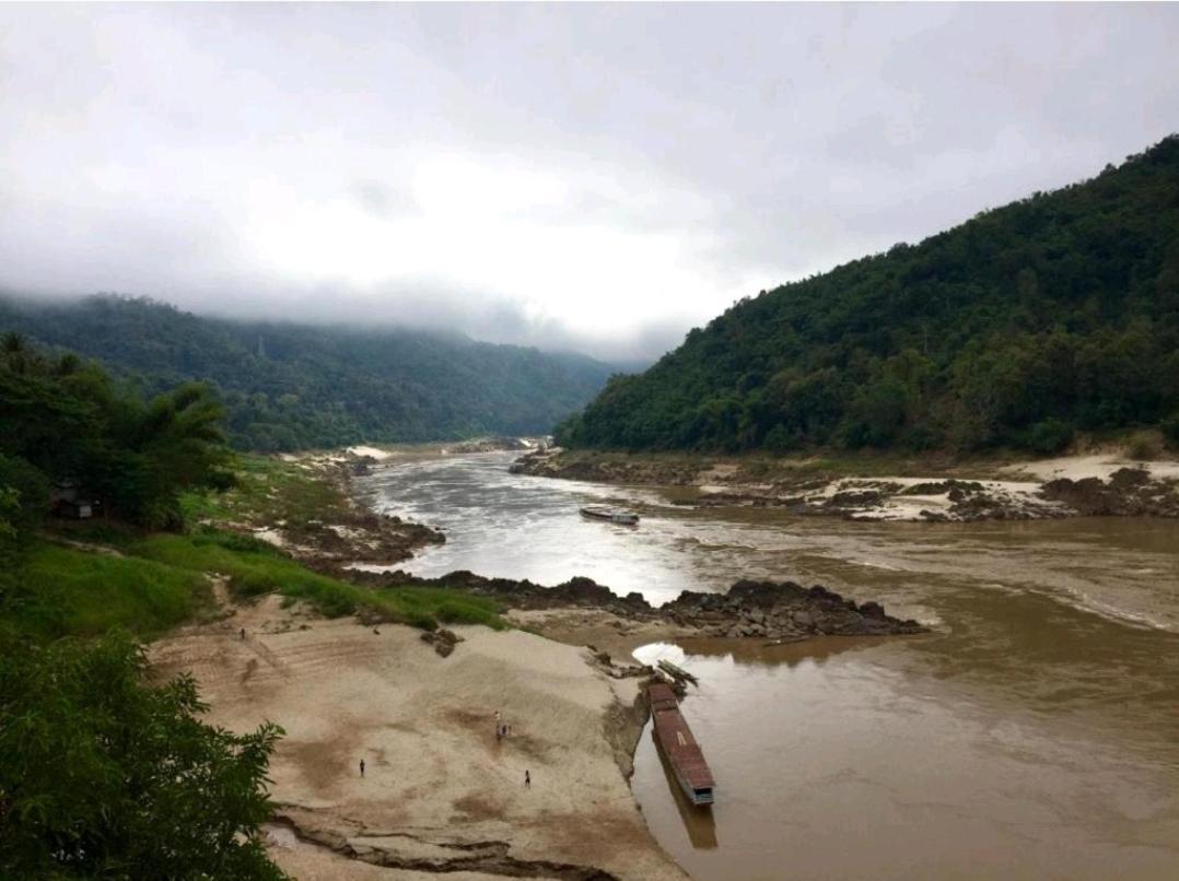 شقة Mekong Backpackers Muang Pakbèng المظهر الخارجي الصورة