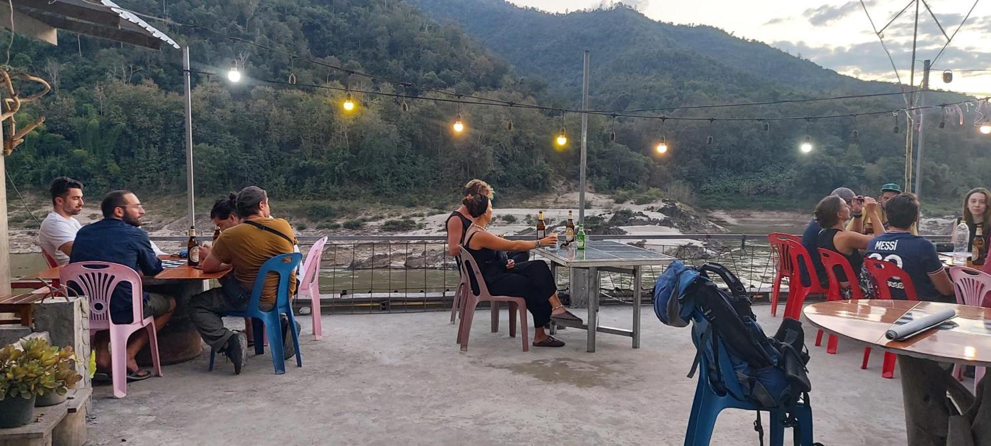 شقة Mekong Backpackers Muang Pakbèng المظهر الخارجي الصورة