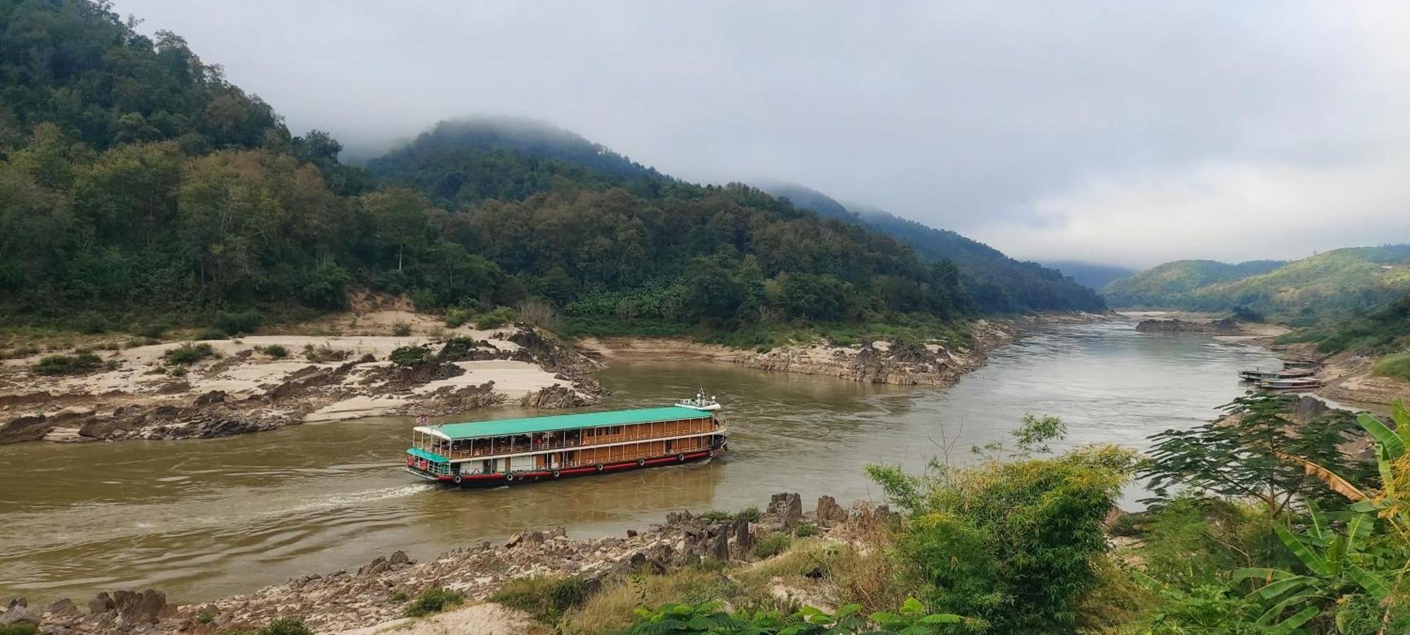 شقة Mekong Backpackers Muang Pakbèng المظهر الخارجي الصورة