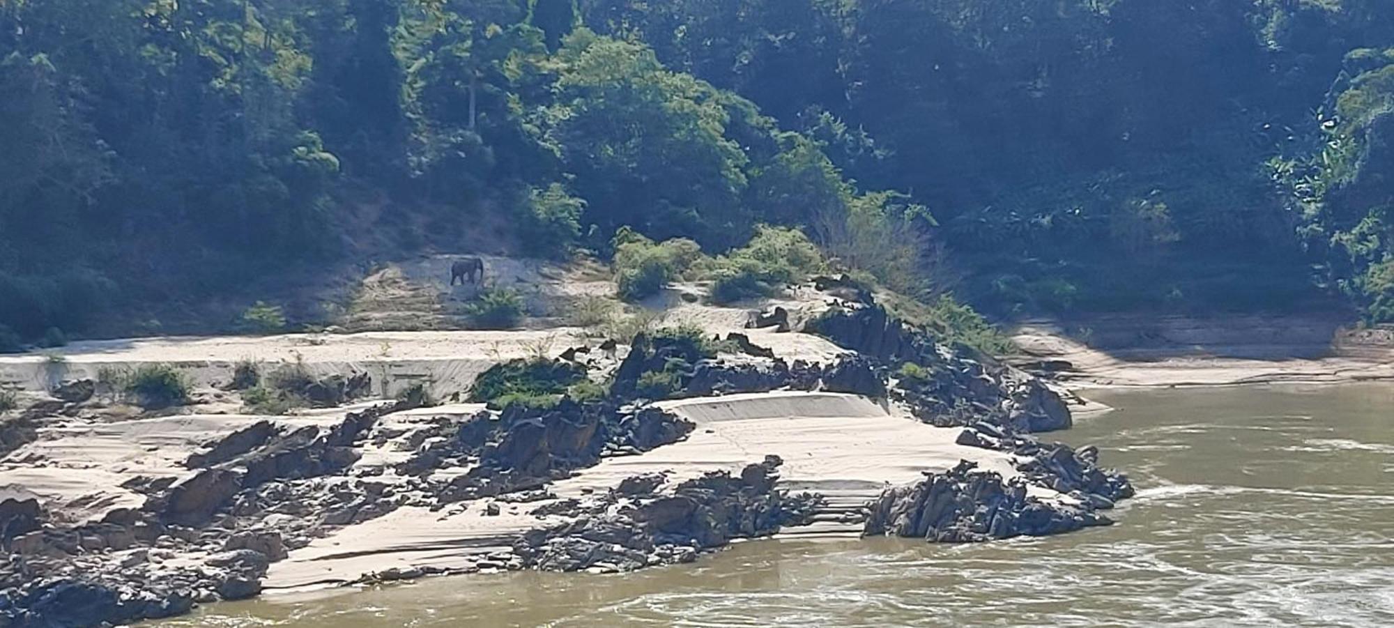 شقة Mekong Backpackers Muang Pakbèng المظهر الخارجي الصورة