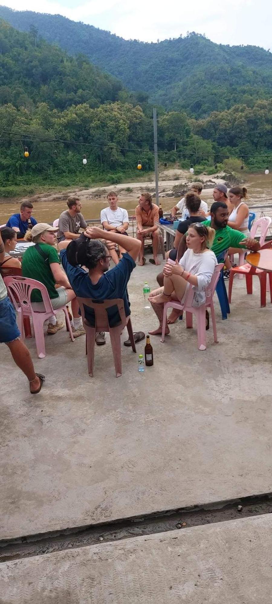 شقة Mekong Backpackers Muang Pakbèng المظهر الخارجي الصورة