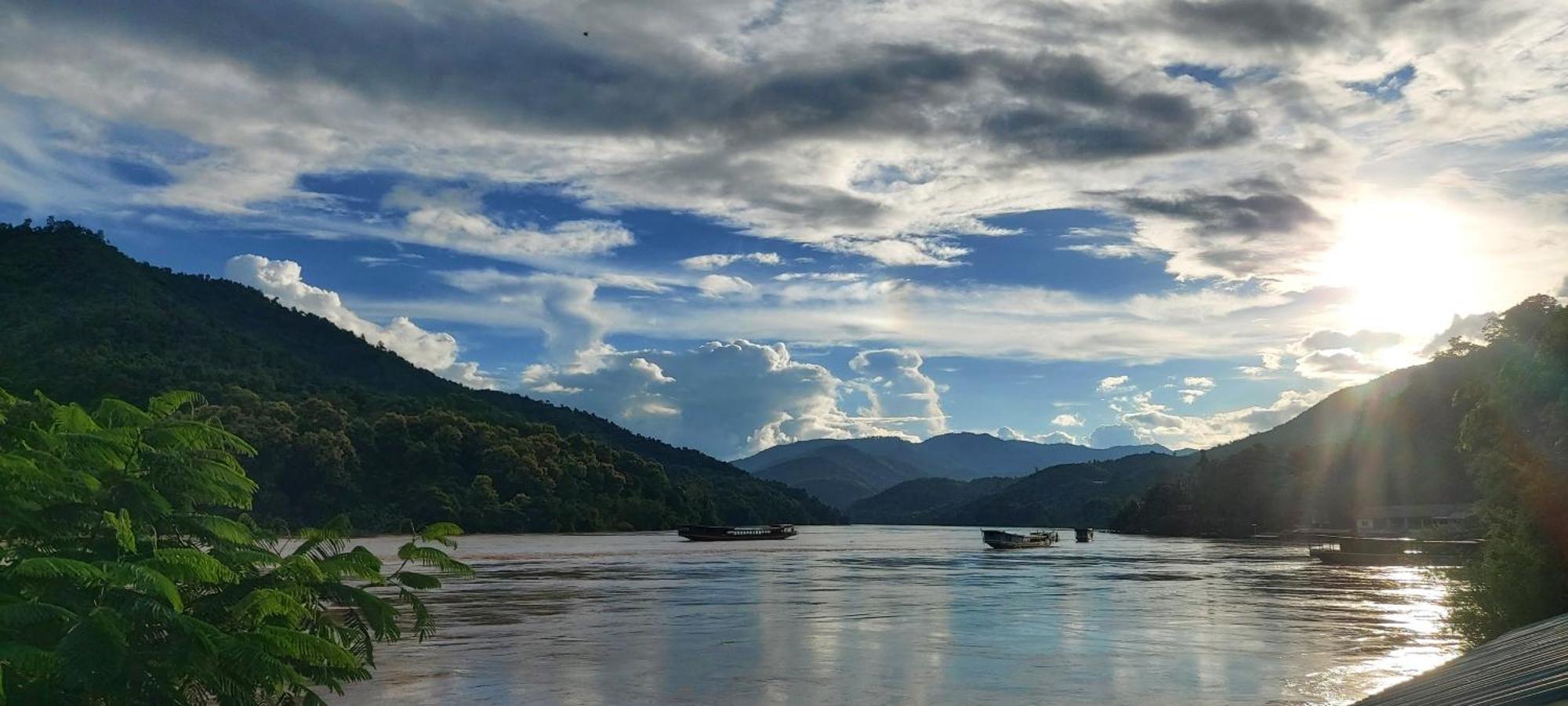شقة Mekong Backpackers Muang Pakbèng المظهر الخارجي الصورة