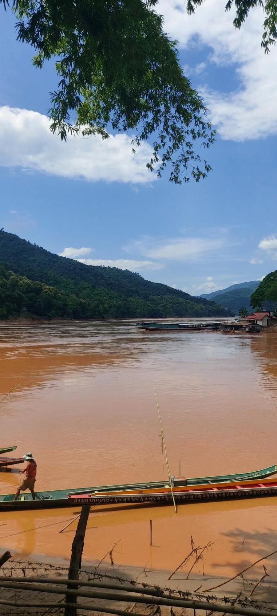 شقة Mekong Backpackers Muang Pakbèng المظهر الخارجي الصورة