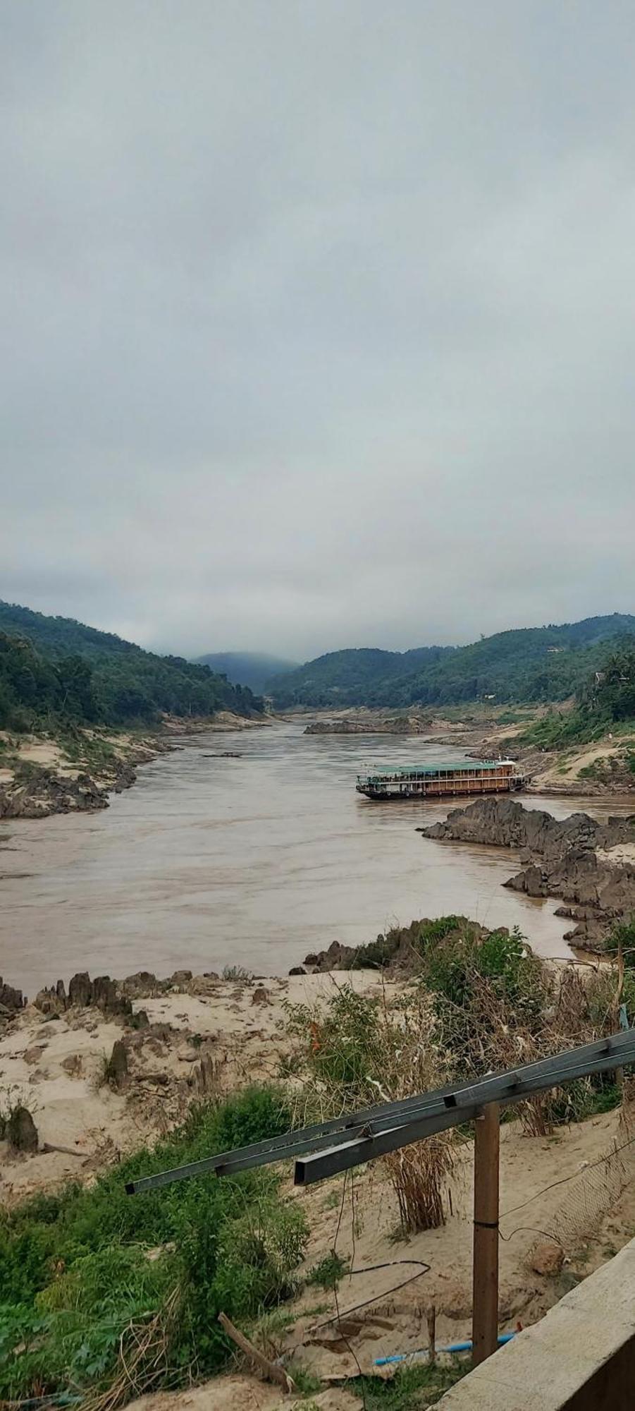 شقة Mekong Backpackers Muang Pakbèng المظهر الخارجي الصورة