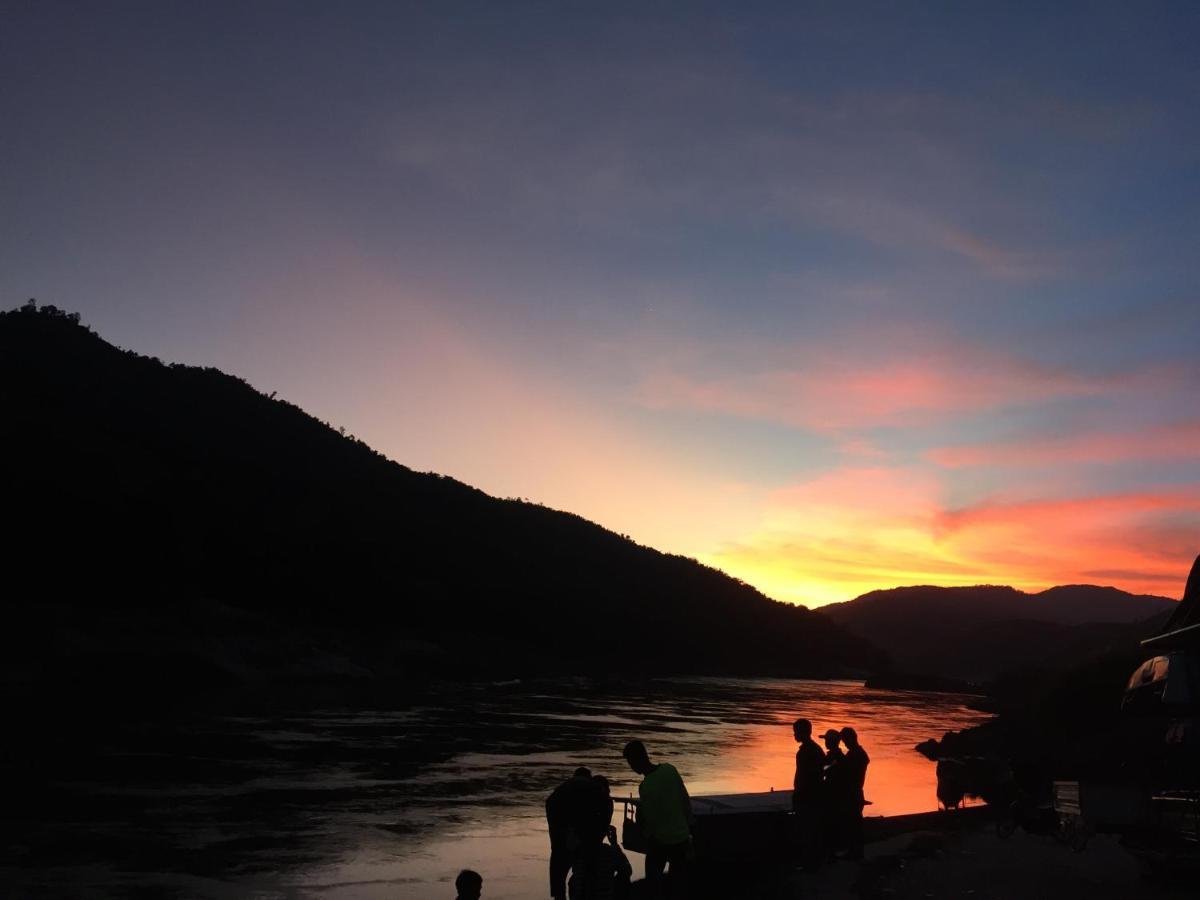 شقة Mekong Backpackers Muang Pakbèng المظهر الخارجي الصورة