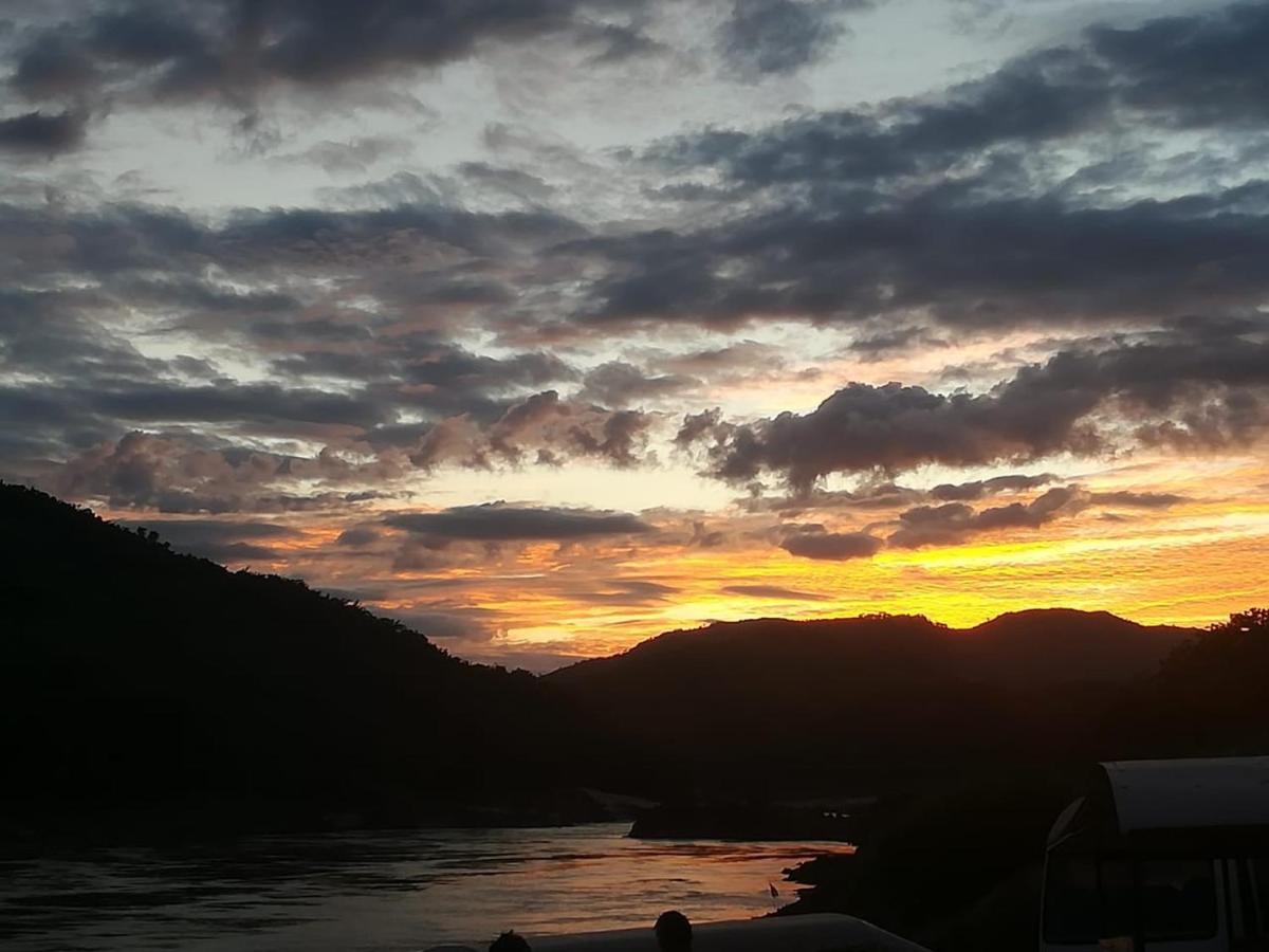 شقة Mekong Backpackers Muang Pakbèng المظهر الخارجي الصورة