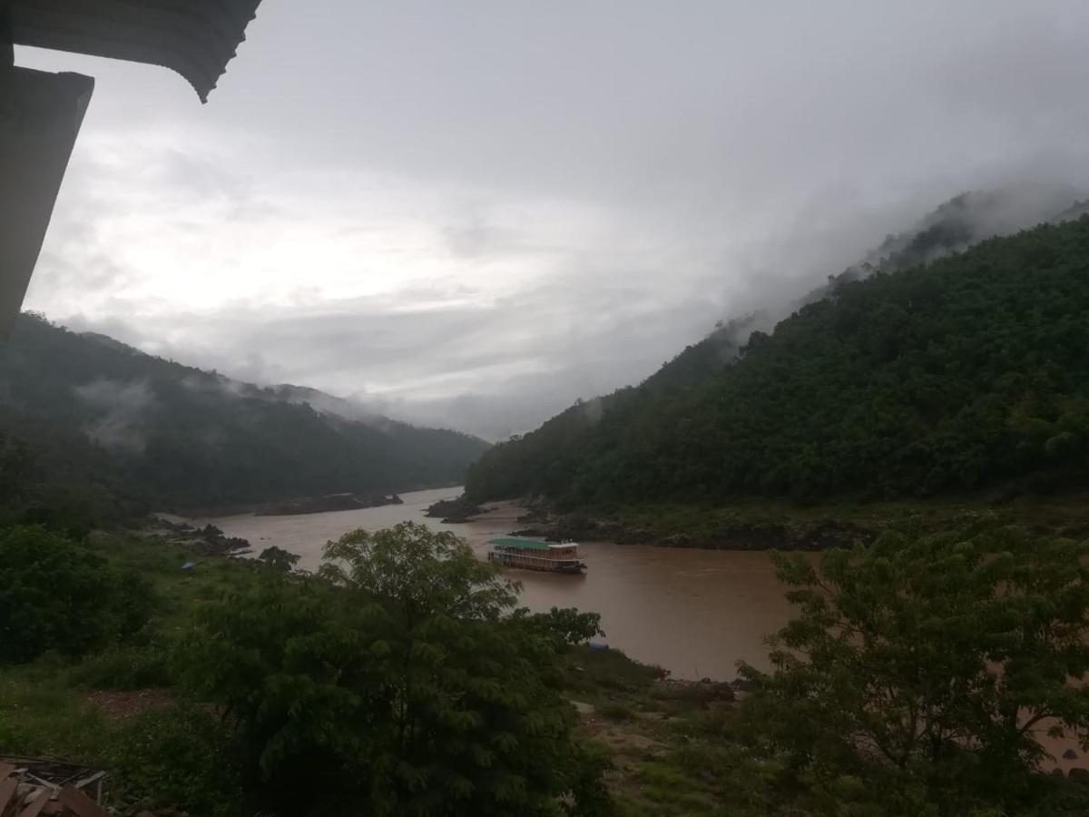 شقة Mekong Backpackers Muang Pakbèng المظهر الخارجي الصورة