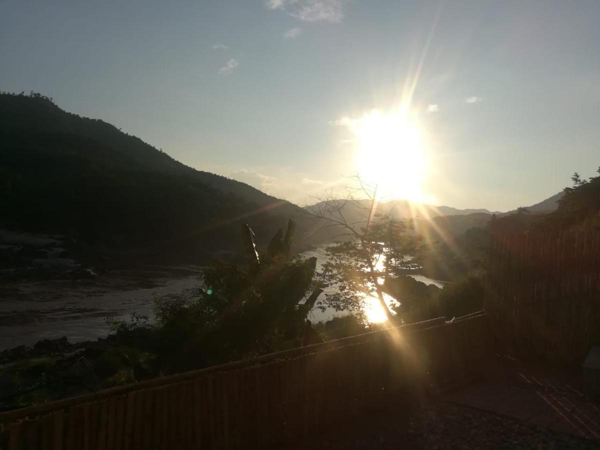 شقة Mekong Backpackers Muang Pakbèng المظهر الخارجي الصورة